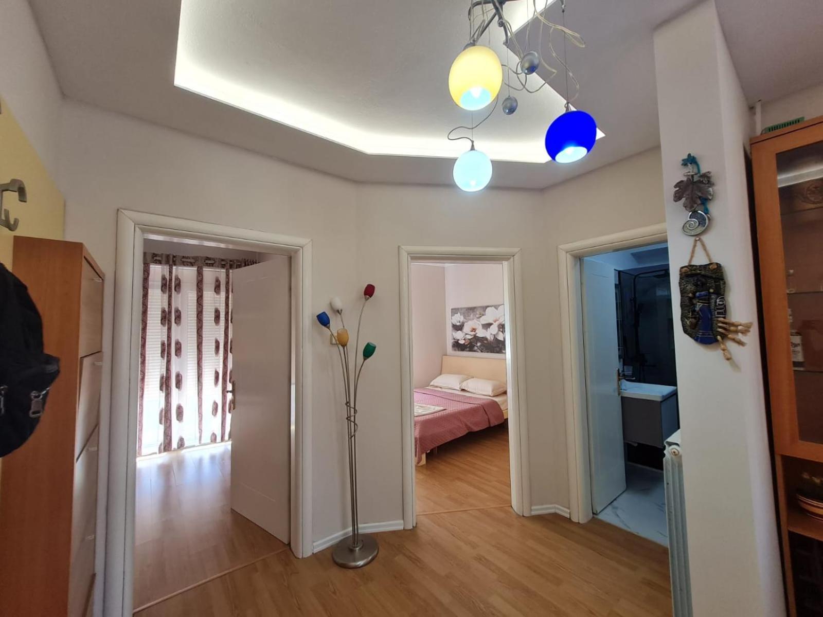 Sara-El Seaside Apartment Драч Екстериор снимка