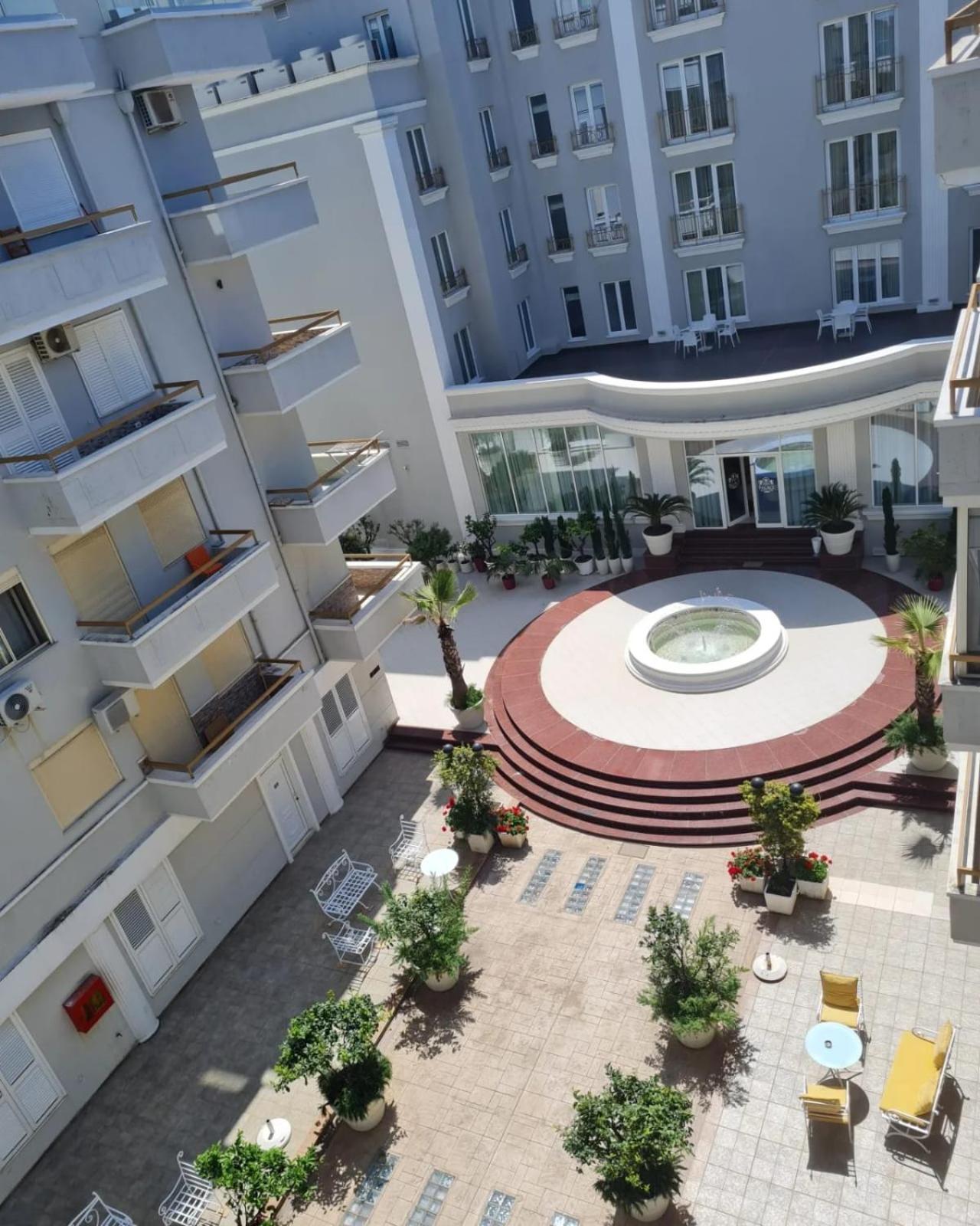 Sara-El Seaside Apartment Драч Екстериор снимка