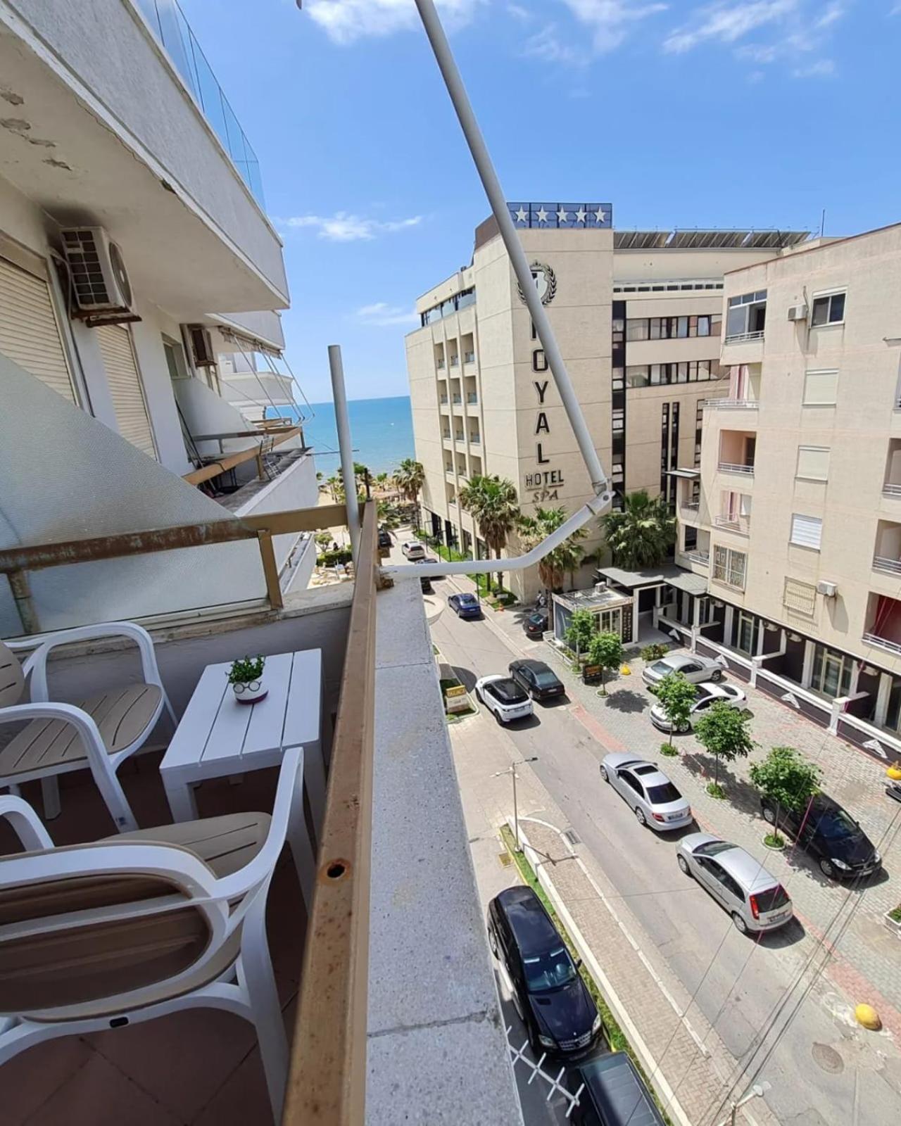 Sara-El Seaside Apartment Драч Екстериор снимка