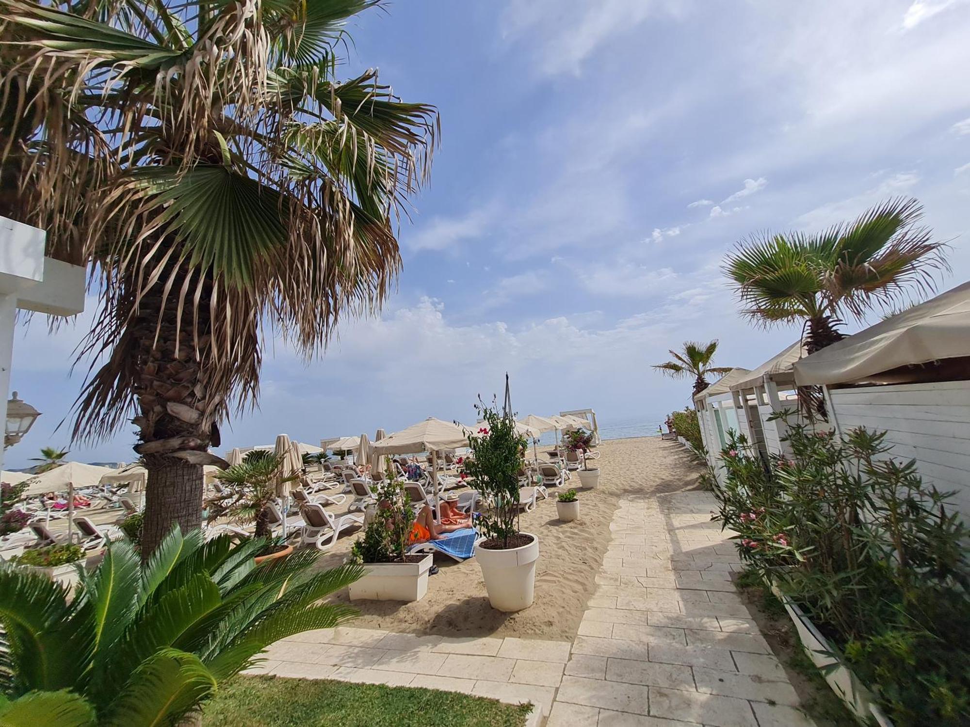 Sara-El Seaside Apartment Драч Екстериор снимка